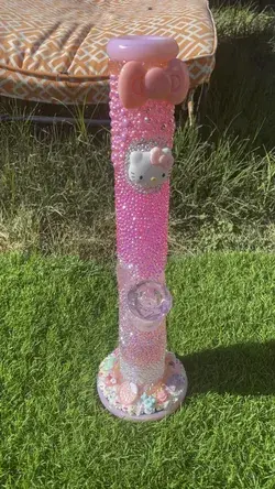 Hello Kitty Kawaii Cupcake Water Pipe