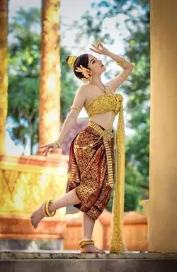 Khmer Beauty 🇰🇭 #CambodianTraditionalCostume