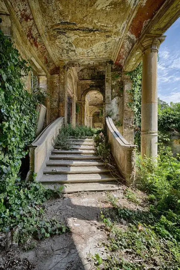 Therme del C. HDR (05) | Beautiful ruins, Nature aesthetic, Beautiful places