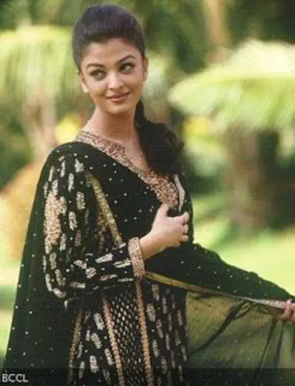 aishwaryaraai-hot.blogspot.com