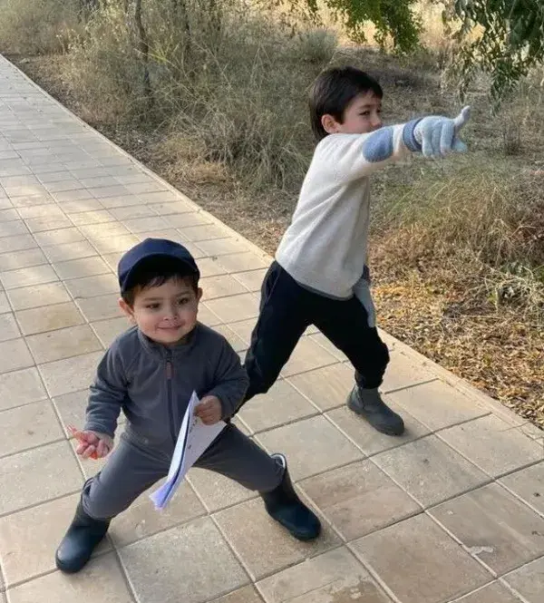 Taimur And Jehangir Look Adorable As They Strike A Goofy Pose For 'Bua', Saba's Priceless Picture