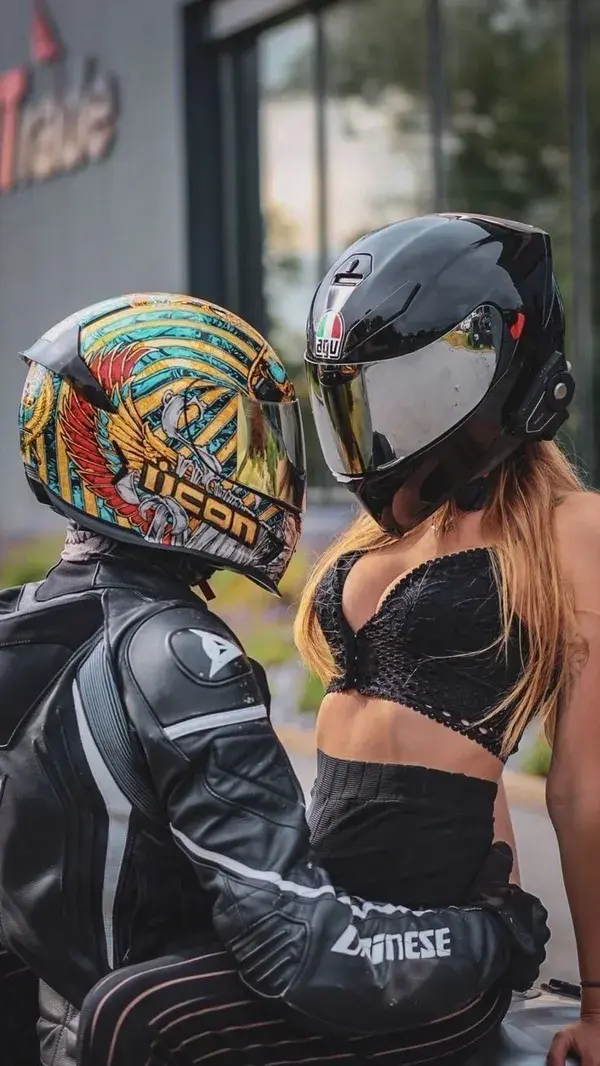 Moto Couple