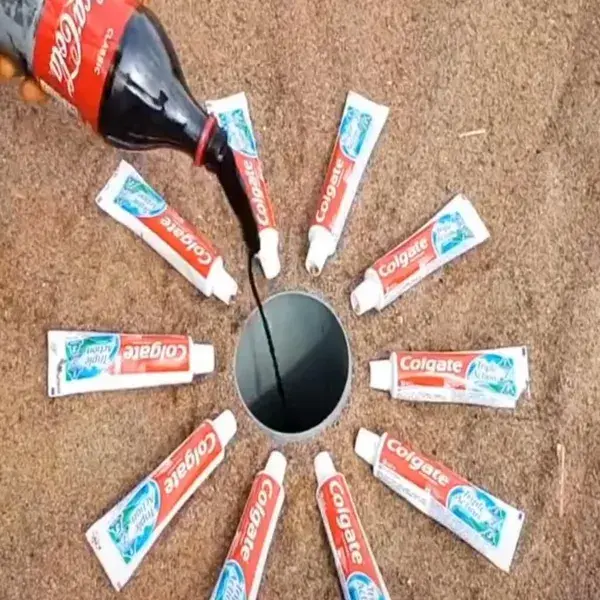 #experiment #cocacola #mentos #toothpaste #test  Credit:@_powervision_ 