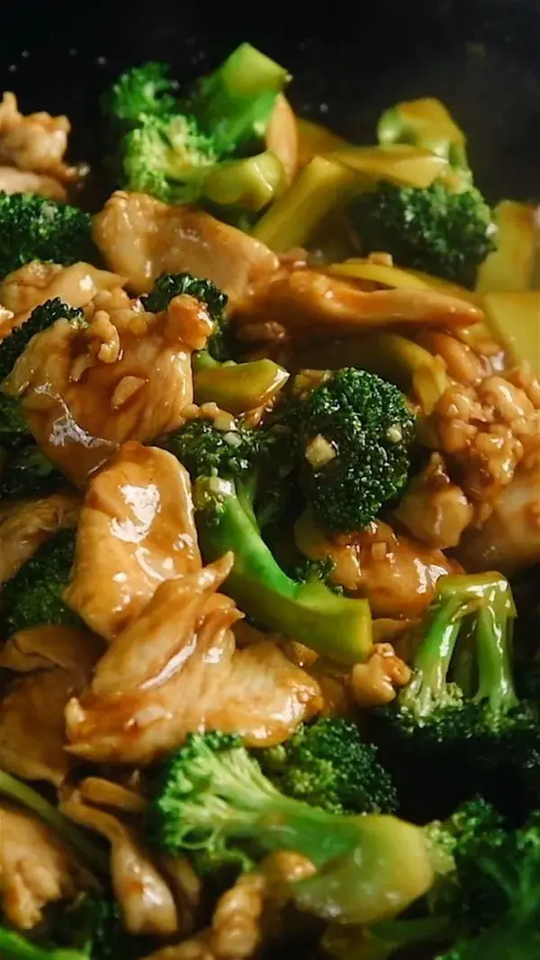 Chicken and Broccoli (Chinese Takeout Style)