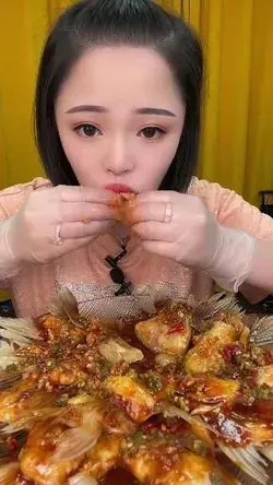 ASMR & MUKBANG