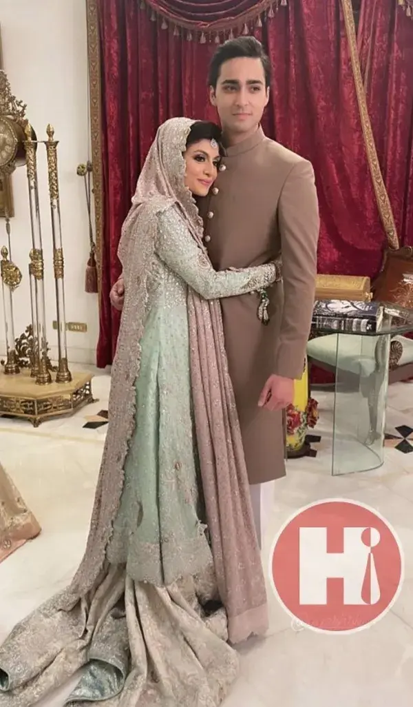 Valima bride wearing menahel and mehreen