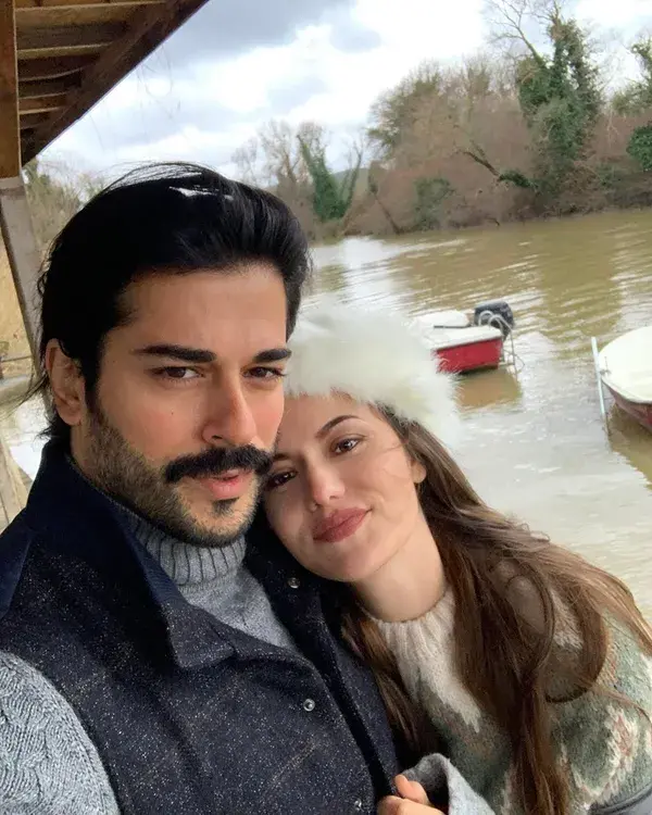 Burak Özçivit and Fahriye Evcen