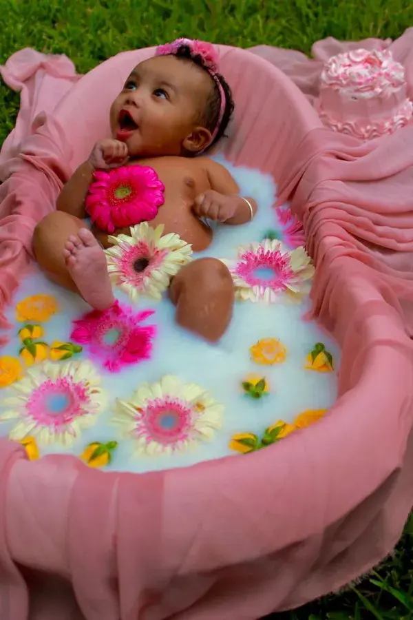 3 month old photo shoot 😍😍🌺 #milkbath #cutnessoverload #baby #photoshoot #girl