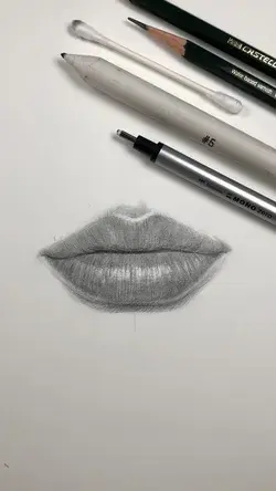 Drawing lips by Nadia Coolrista 