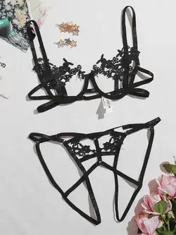 Lace Appliques Underwire Crotchless Lingerie Set