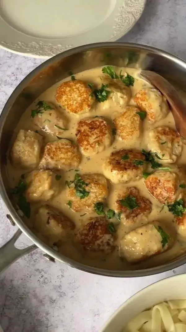 Boulettes de poulet sauce au poivre