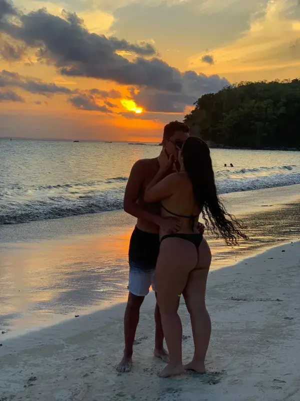 Casal na praia