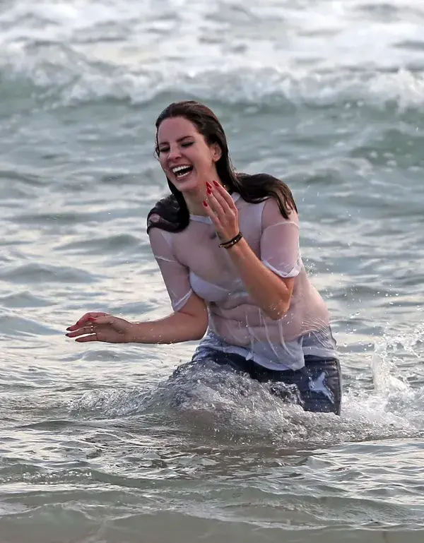 lanadelrey.fandom.com