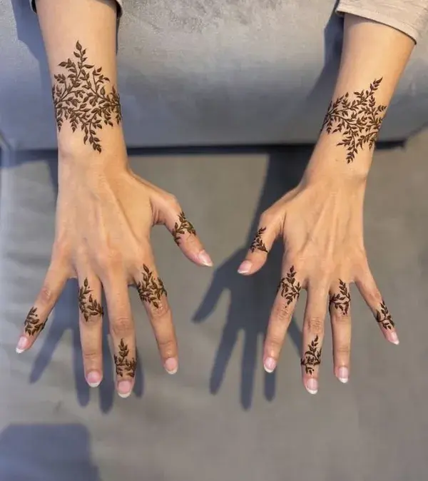 Backhand girls simple mehndi designs