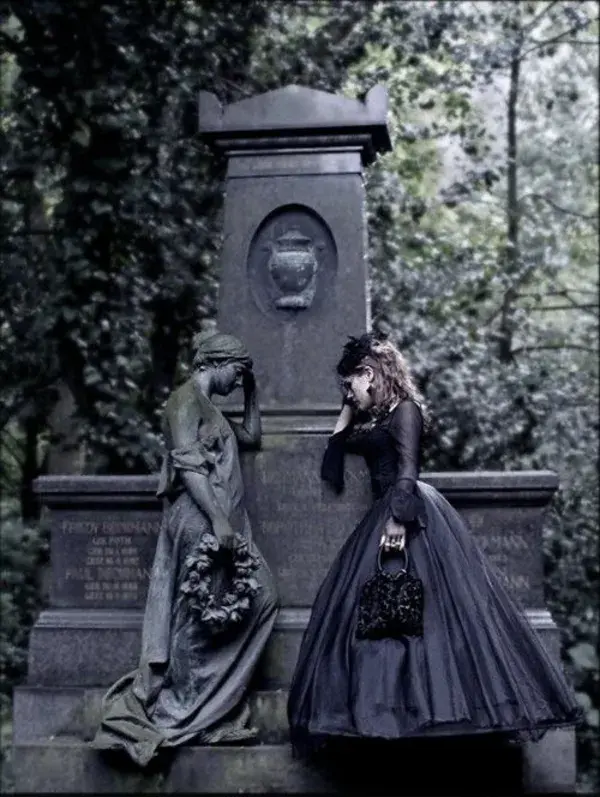 fuckyeahgothicfashion.tumblr.com