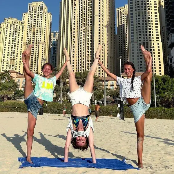 Dubai|Daria,Sofia,Anna