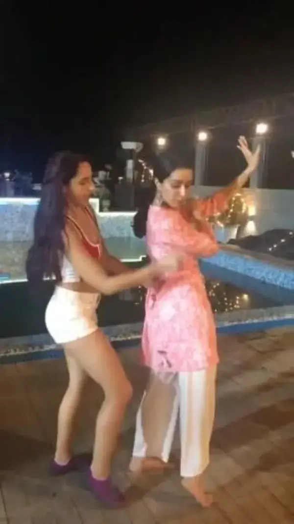 Norah Fatehi Teaching Shraddha Kapoor Dilbar Hook Step 🔥