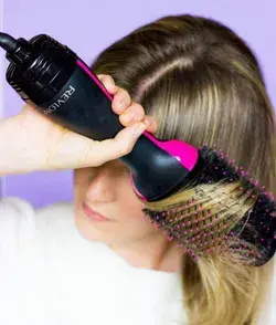 SLEEK BLOWOUT AT HOME IN UNDER 25 MINS (WITH AFFORDABLE TOOLS!) - Belle Meets World