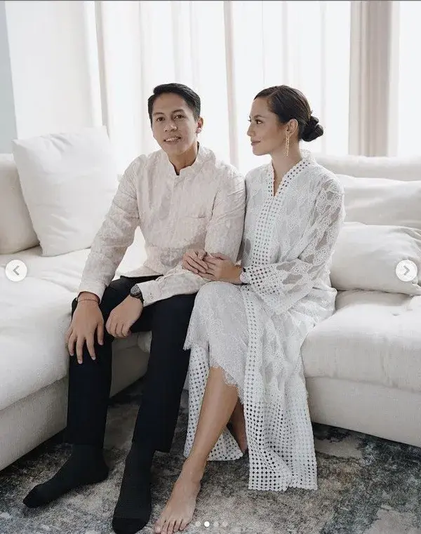 7 Pesona Pevita Pearce Datang ke Pengajian dan Akad Nikah Adik Arsyah Rasyid