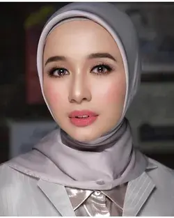 Biodata Laudya Cynthia Bella, Biografi, Profil Lengkap, Fakta, Agama dan Foto #Hijab