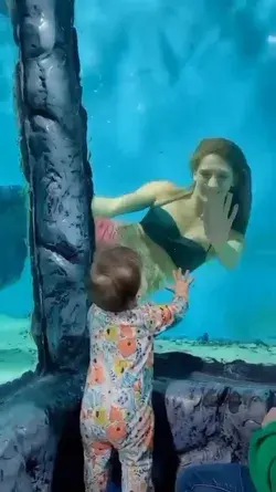 Mermaid waves and kisses