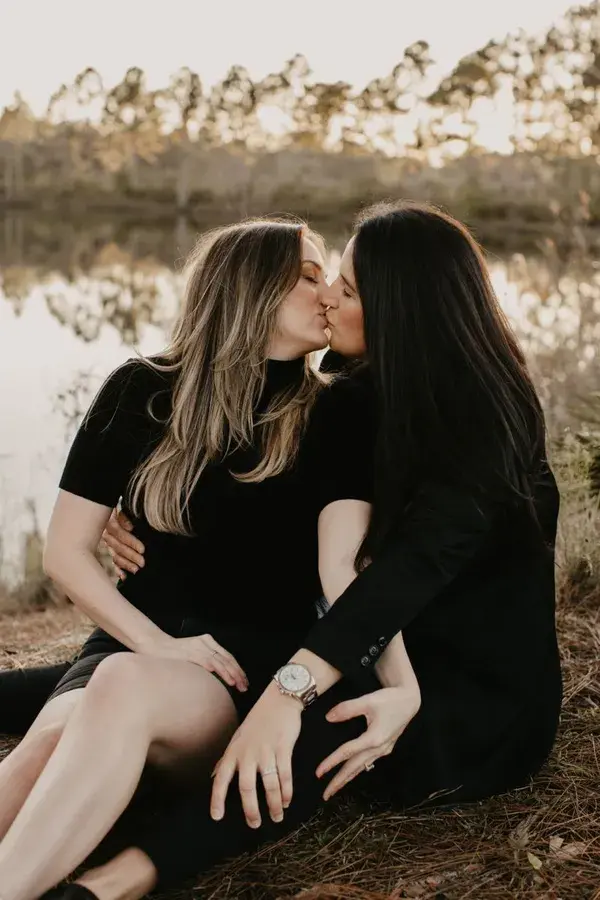 Outdoor lesbian couple photoshoot