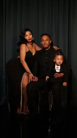 Nicki minaj and family Christmas photo