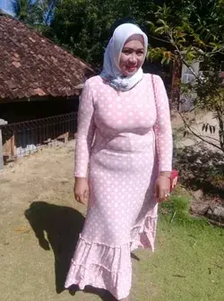 Ibu hijab 2