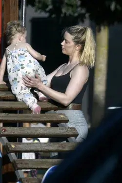 Amber Heard and her daughter.
