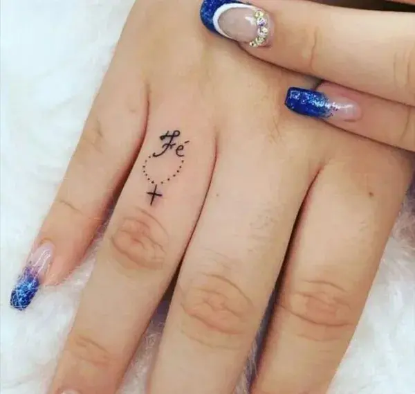 70+ Meaningful Finger Tattoo Designs