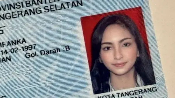 7 Foto KTP Artis yang Bikin Salah Fokus, Ariel Tatum hingga Enzy Storia