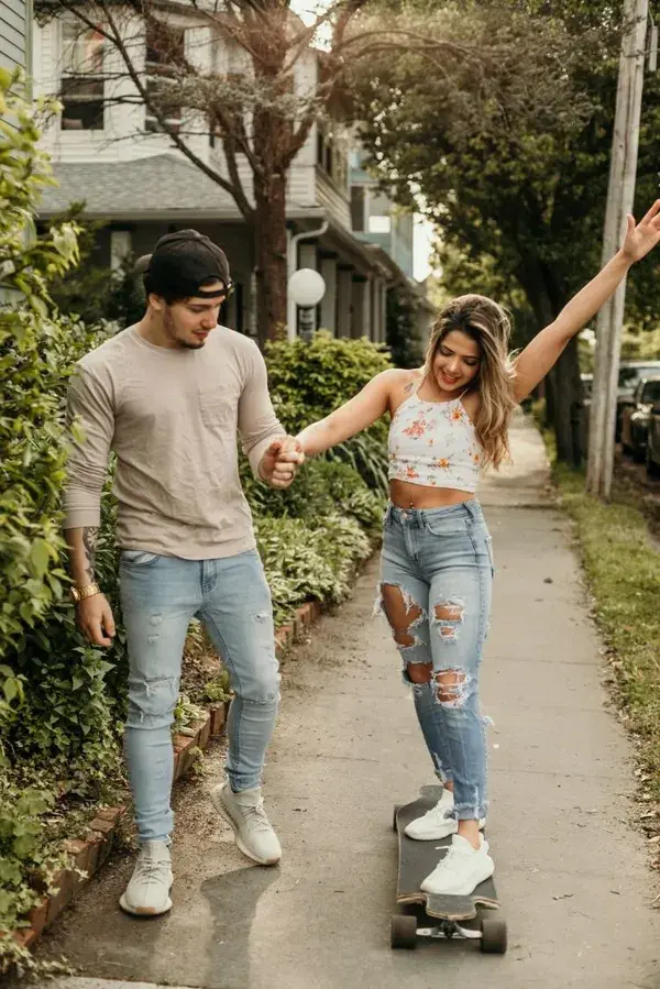 Couple Session Ideas ( Skateboard )