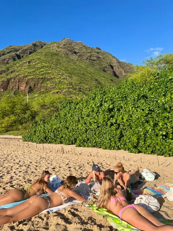 Beach hawaii with friends