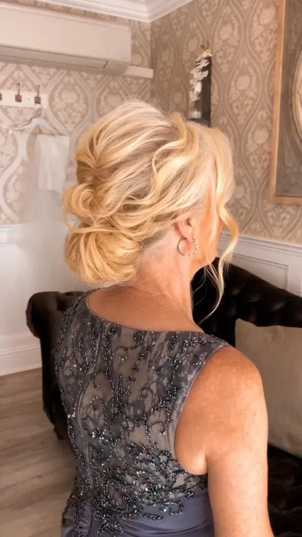 Mother of the Bride Hairstyle | @ashleyglazerhair