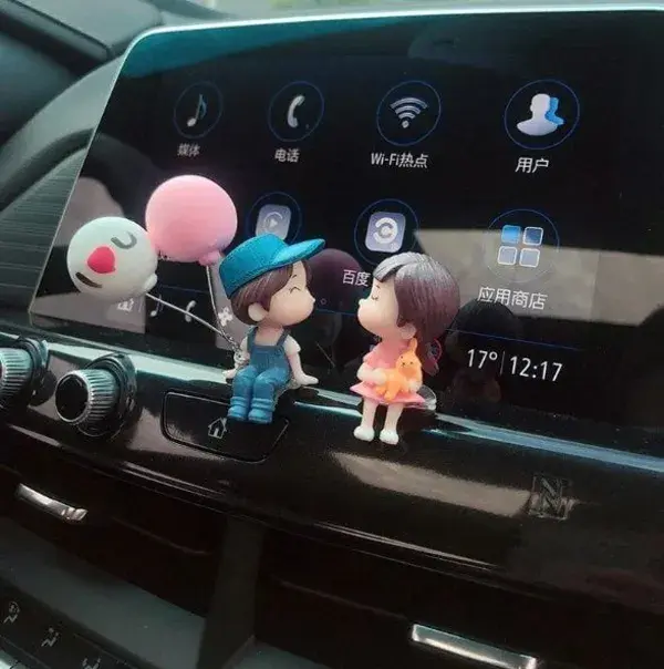 Car Decoration Cute Couples Action Figure Figurines Balloon Ornament Auto Interior Dashboard Accessories for Girls Gifts CuteCarAccessoriess