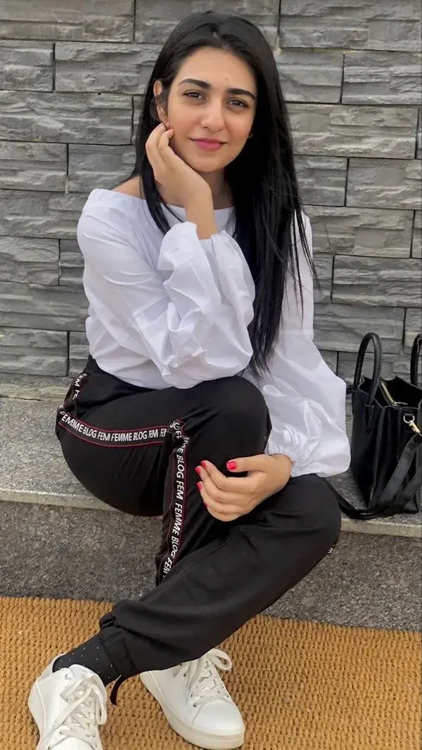 Sarah Khan