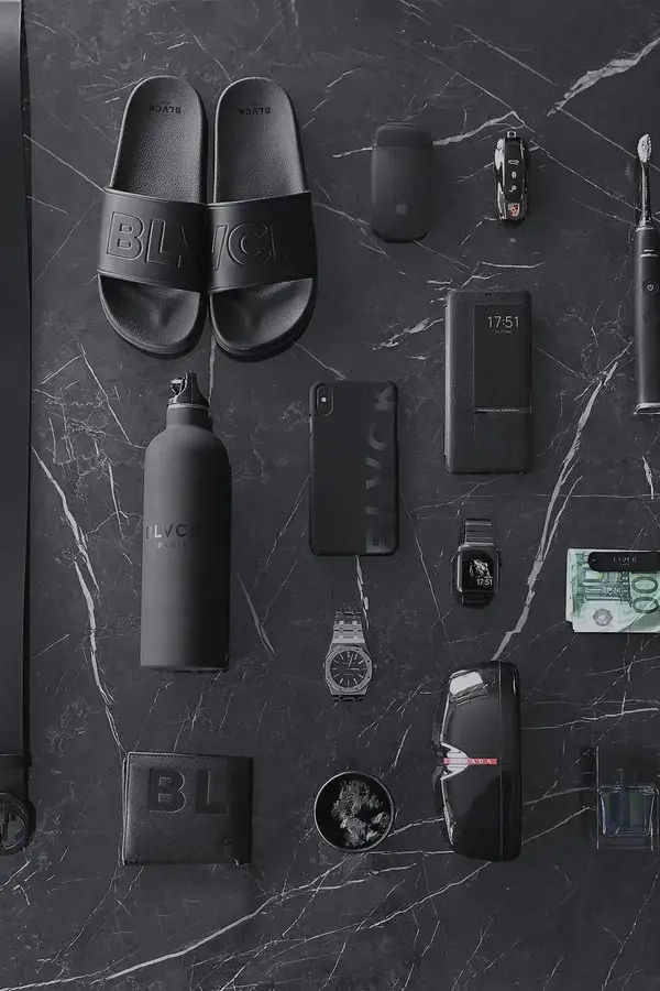 All black accessories 🖤