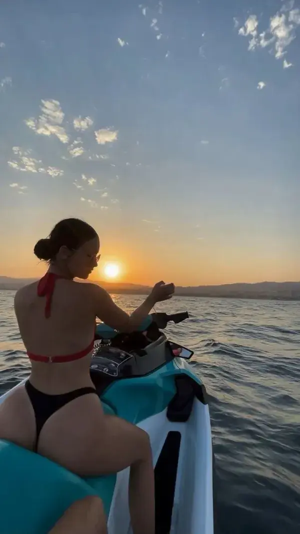 Jet ski