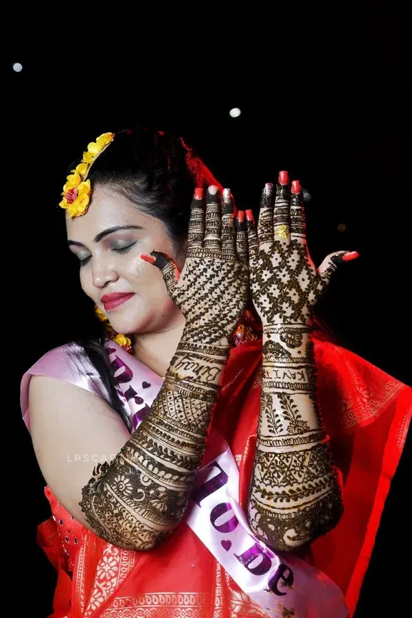 Bride Mehendi Shoot