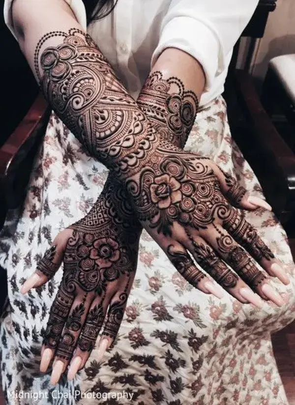 Easy Mehndi Designs For Your Gorgeous Henna Look