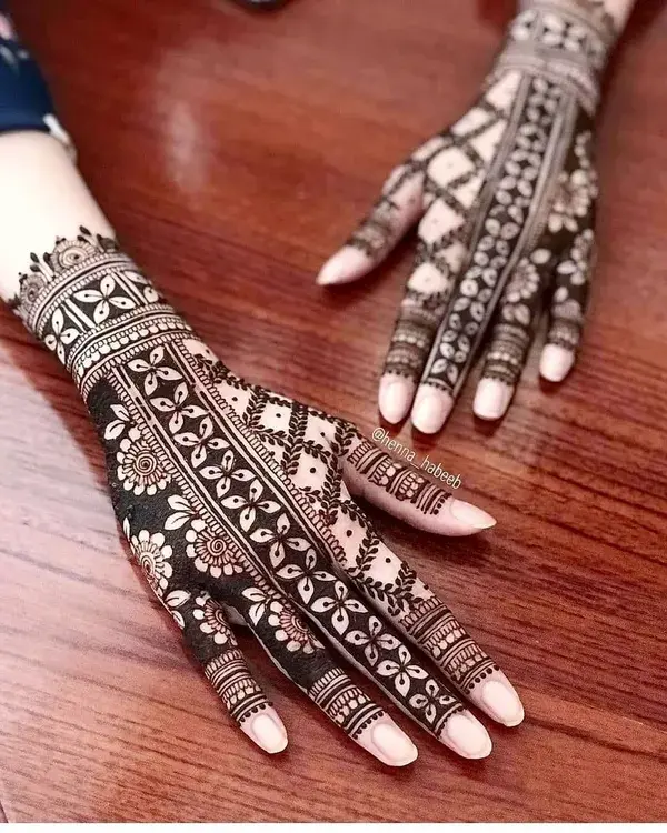 30+ Stylish and Elegant Finger Mehndi Designs