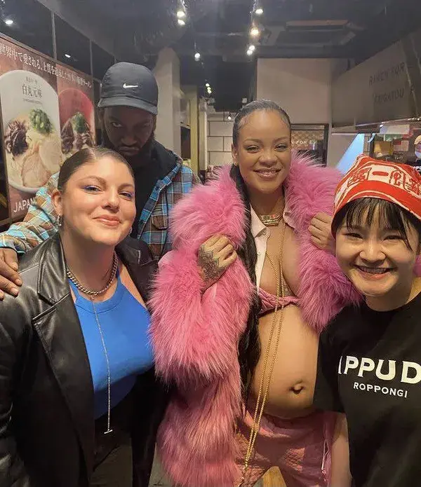 Rihanna in Tokyo {5.24}   📸: phuong.217