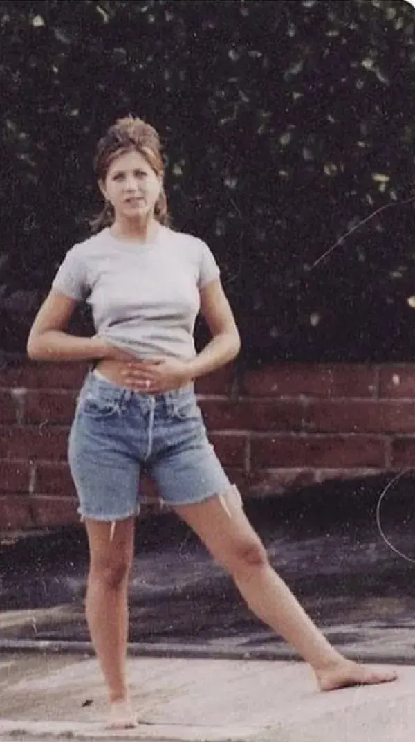 90s jennifer aniston style fashion