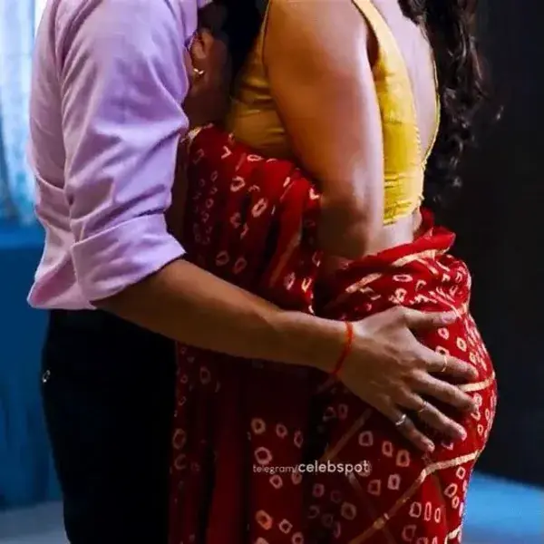 Actress Sneha Paul Hot Ass Grab 🍑😍