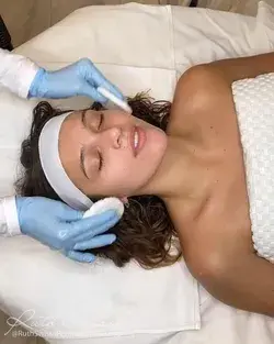 Microdermabrasion + Oxygen Infusion Treatment 