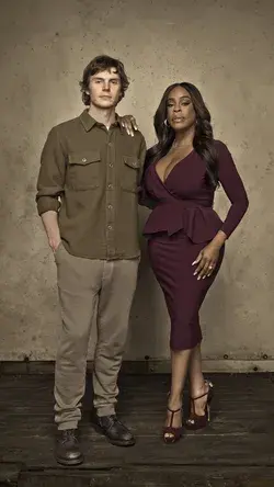 Evan Peters And Niecy Nash, 2023