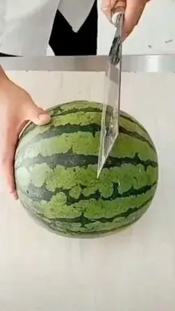 Who cuts watermelon like this 😍
