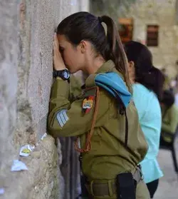 womenoftheidf.blogspot.co.uk