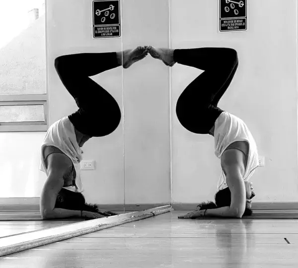 #Yoga #mirror #posture