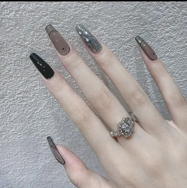 ellievincynails.myshopify.com